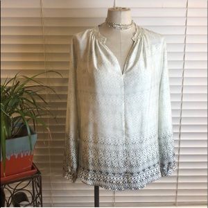 🌈 5/$25 Gap silky smooth ombré long sleeve blouse